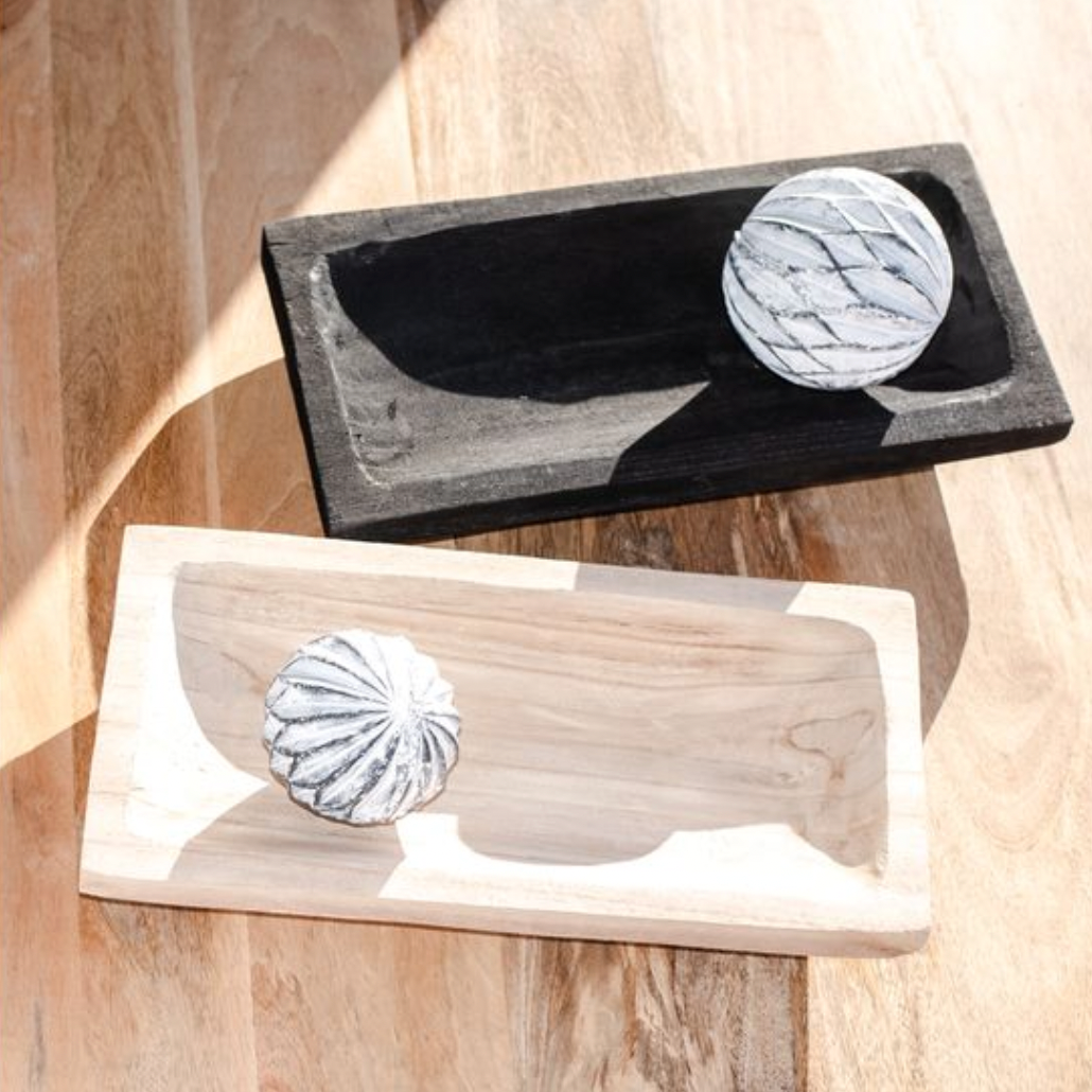NATURAL & BLACK RECTANGLE WOOD TRAYS