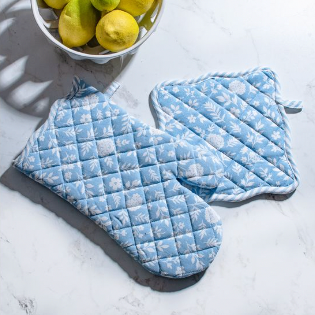 LT BLUE FLORAL POTHOLDER/MIT SET