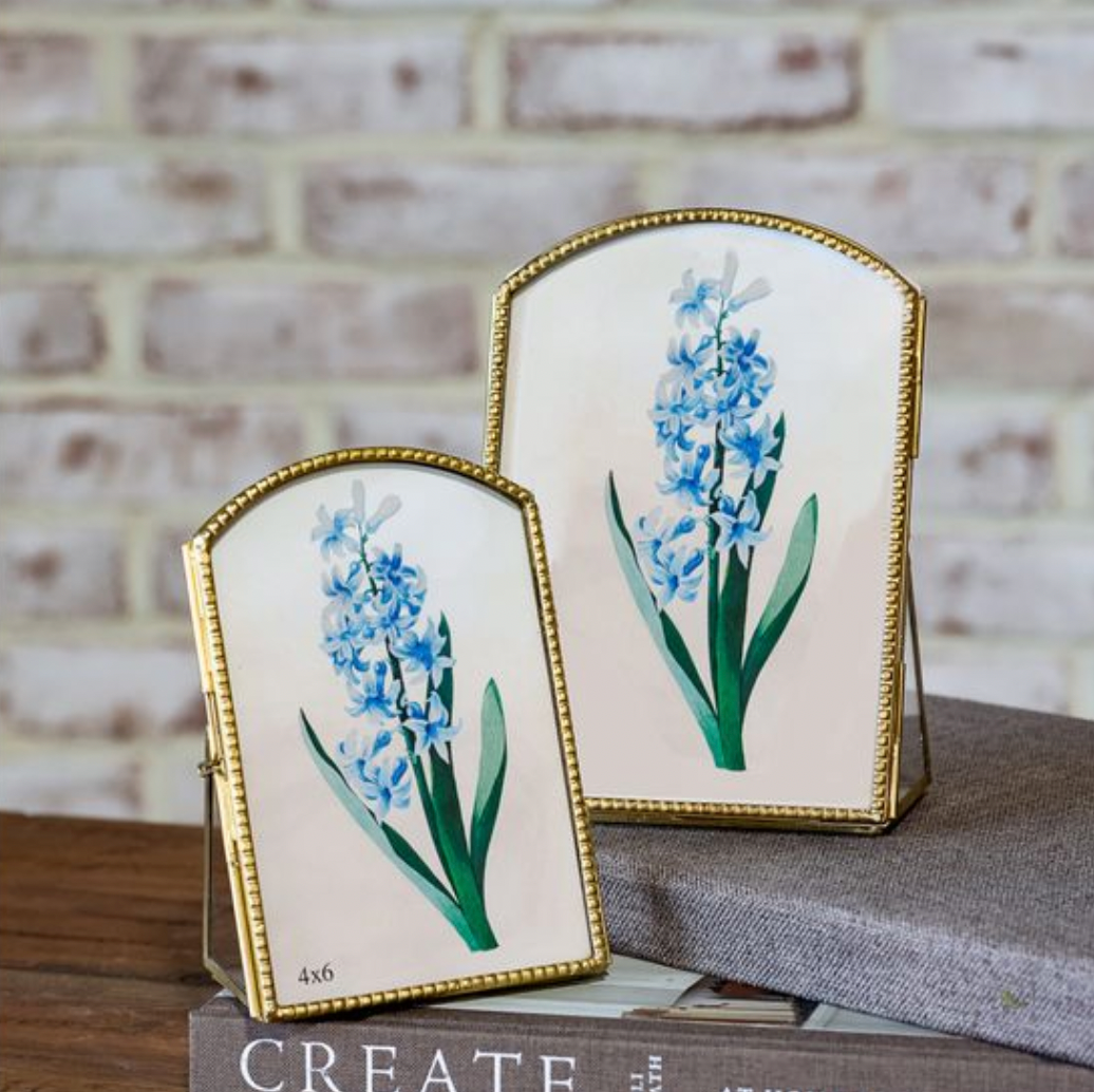 BRASS ANT. ARCH STANDING PHOTO FRAMES
