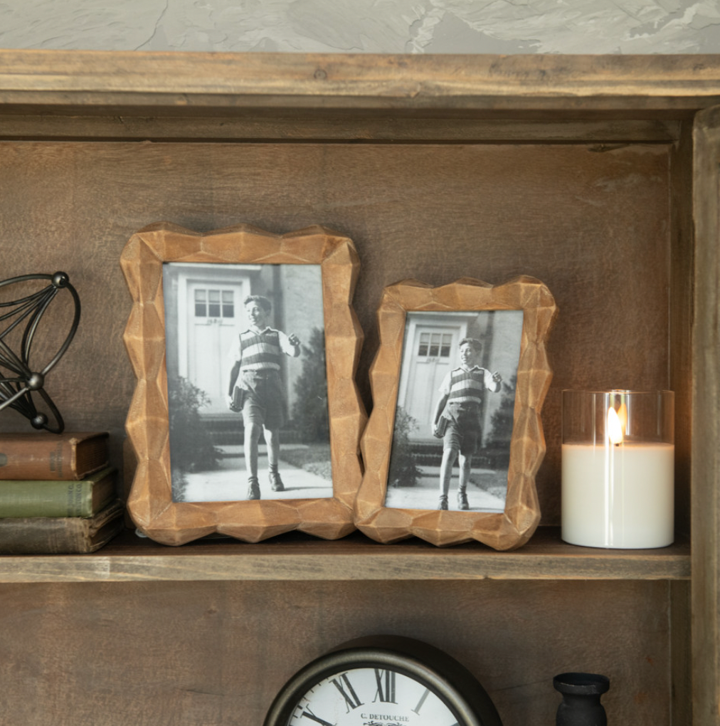 WAVY WOOD PHOTO FRAMES