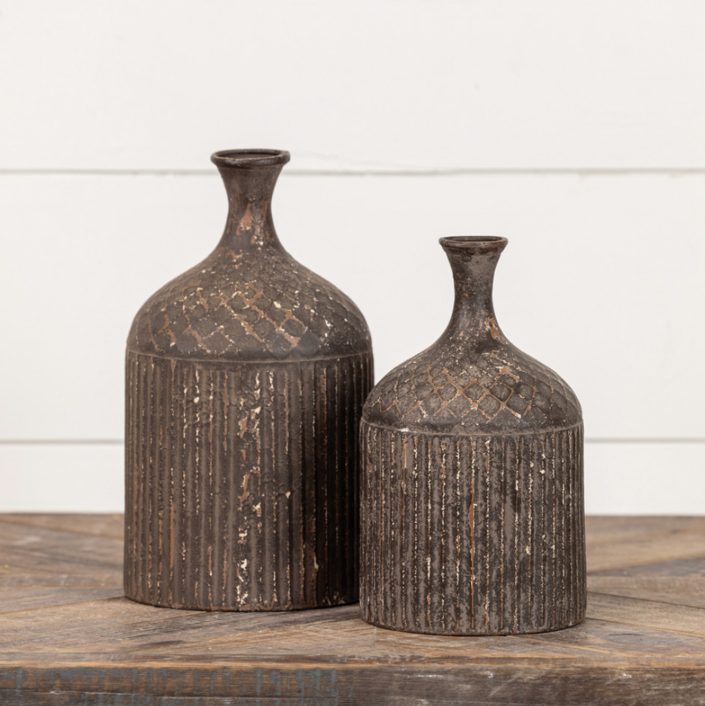 TEXTURED METAL BOTTLES