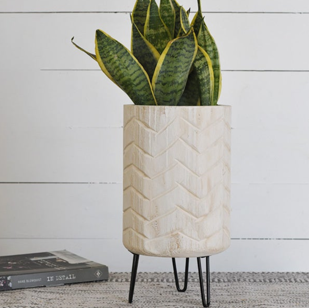 14.5″ CHEVRON PLANTER WITH TIN FEET