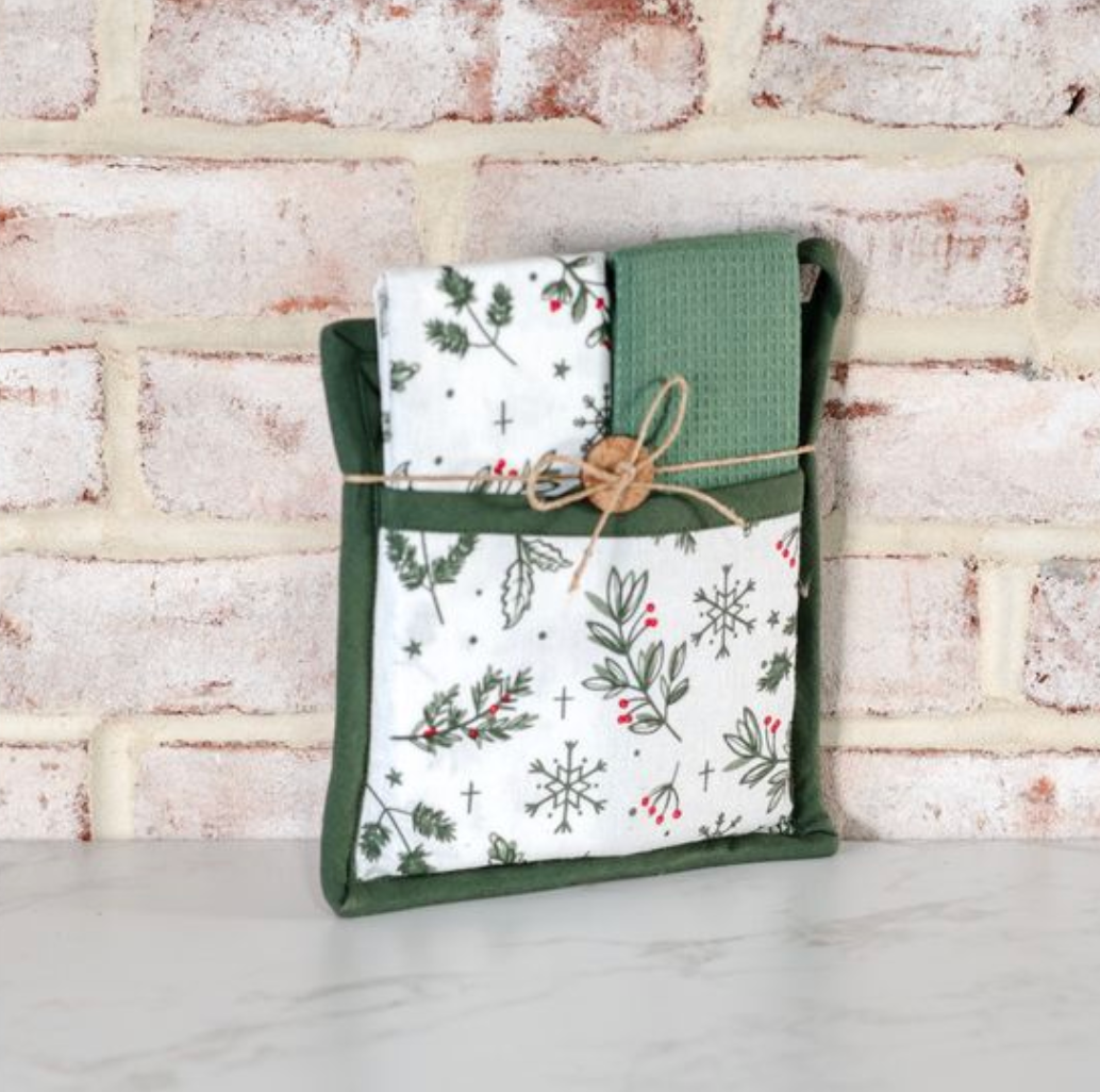CHRISTMAS HOLLY POTHOLDER TOWEL SET