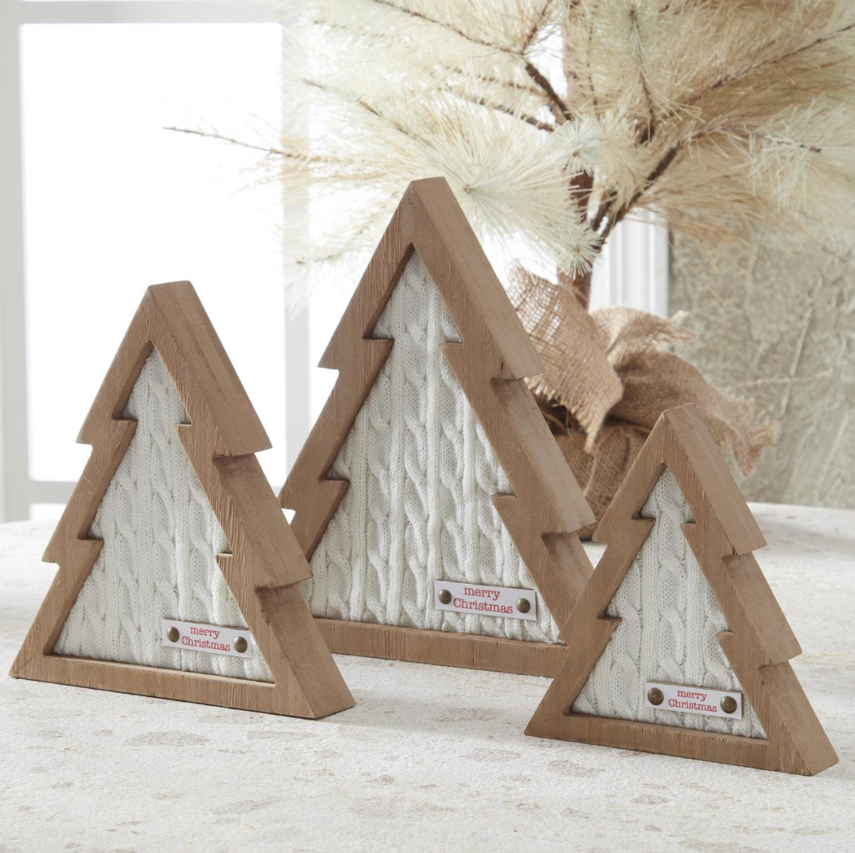 White Knit Center Wood Christmas Trees w/Merry Christmas Tags